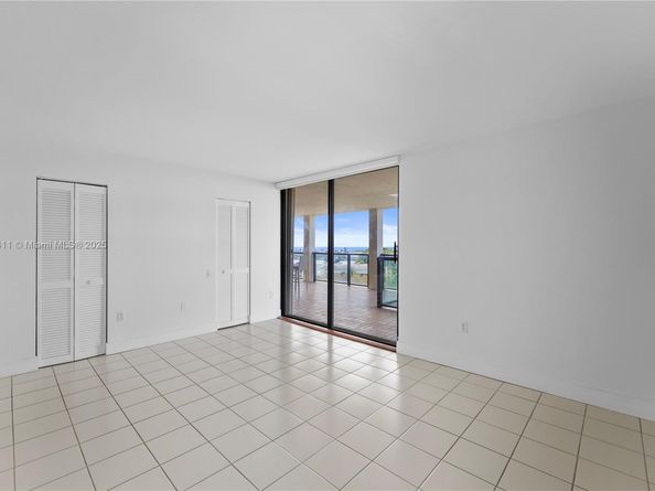 2575 S Bayshore Dr 10B, Miami FL 33133