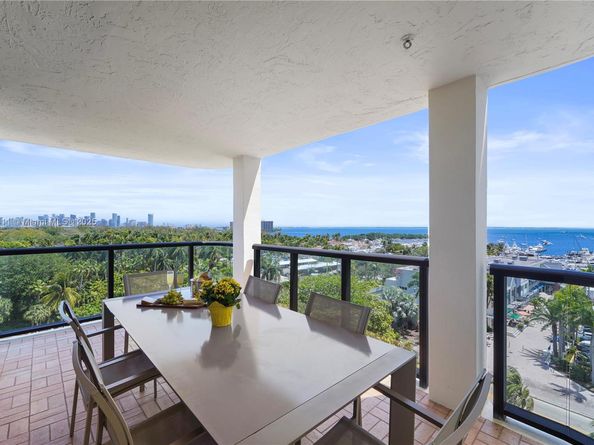 2575 S Bayshore Dr 10B, Miami FL 33133