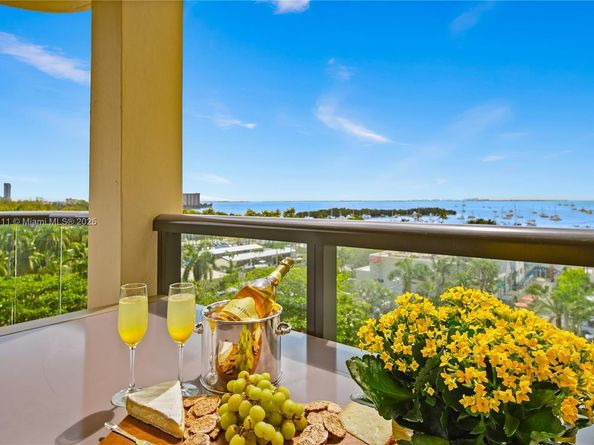 2575 S Bayshore Dr 10B, Miami FL 33133