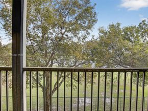 3300 W Rolling Hills Cir 302, Davie FL 33328