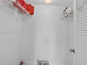 3300 W Rolling Hills Cir 302, Davie FL 33328