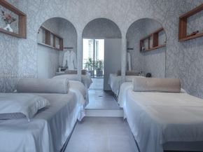 Undisclosed Address #A11850400, Miami FL 33130