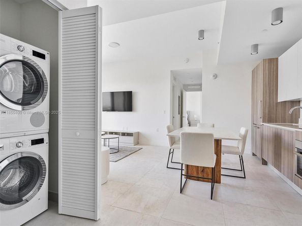 Undisclosed Address #A11850400, Miami FL 33130