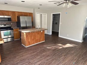 518 Crescent Dr, Lake Park FL 33403