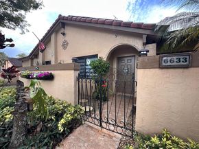 6633 NW 178th Ter, Hialeah FL 33015