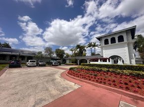 6633 NW 178th Ter, Hialeah FL 33015