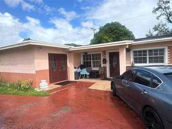 901 NW 199th St