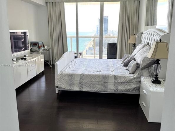 1830 S Ocean Dr 3303, Hallandale Beach FL 33009