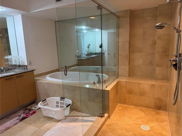 1830 S Ocean Dr 3303, Hallandale Beach FL 33009