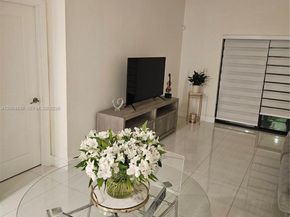 8167 NW 41st St E109, Doral FL 33166