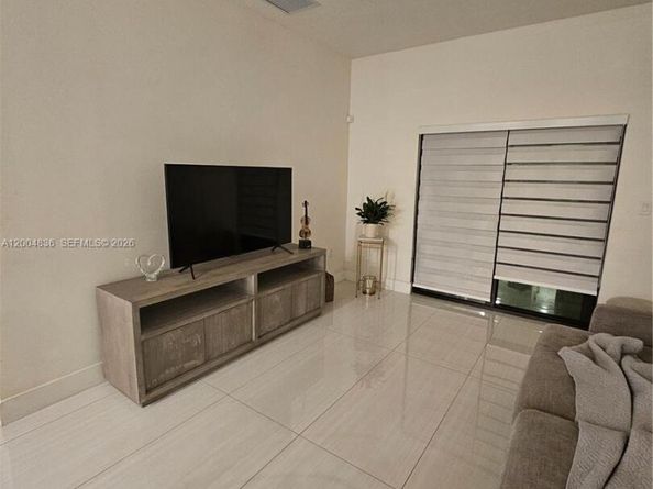 8167 NW 41st St E109, Doral FL 33166