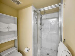 3530 Mystic Pointe Dr 303, Aventura FL 33180