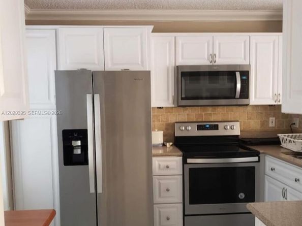 223 Maple Ter, Davie FL 33325