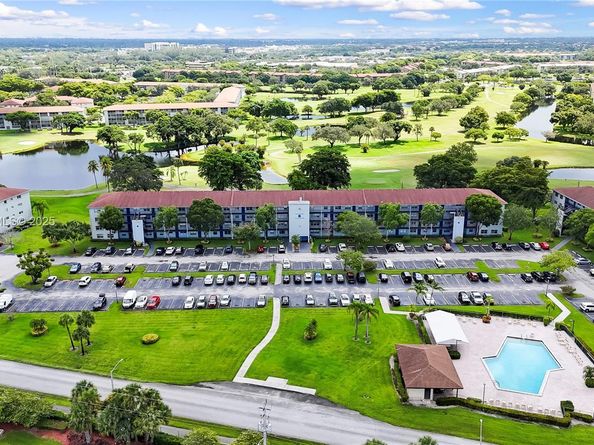 551 SW 135th Ave 208B, Pembroke Pines FL 33027