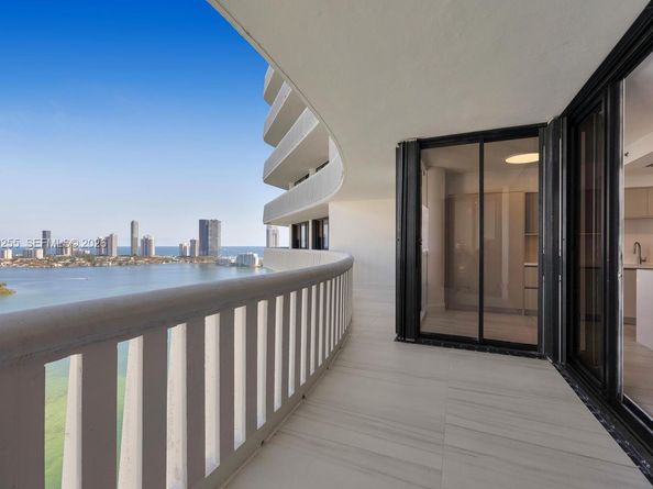 3000 Island Blvd 2504, Aventura FL 33160