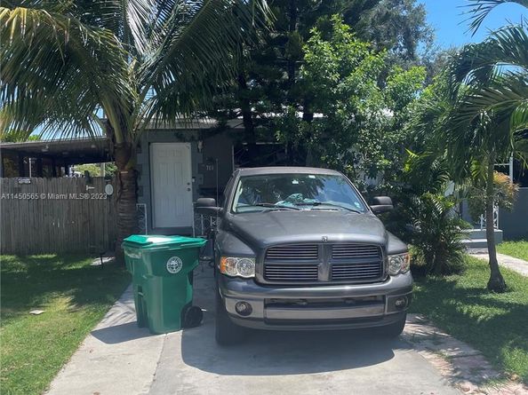 701 & 703 SW 33rd Ave, Miami FL 33135