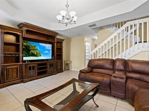 604 SW 107th Ave 706, Pembroke Pines FL 33025
