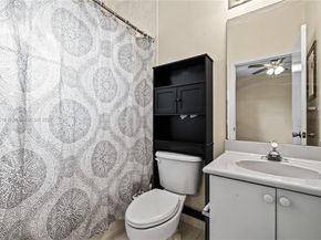 604 SW 107th Ave 706, Pembroke Pines FL 33025