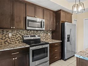 604 SW 107th Ave 706, Pembroke Pines FL 33025