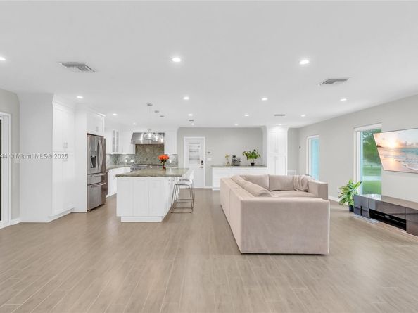 24401 SW 123rd Ave, Homestead FL 33032