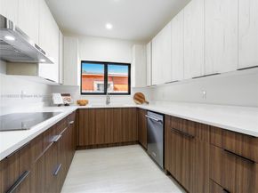 550 NW 143rd St, North Miami FL 33168