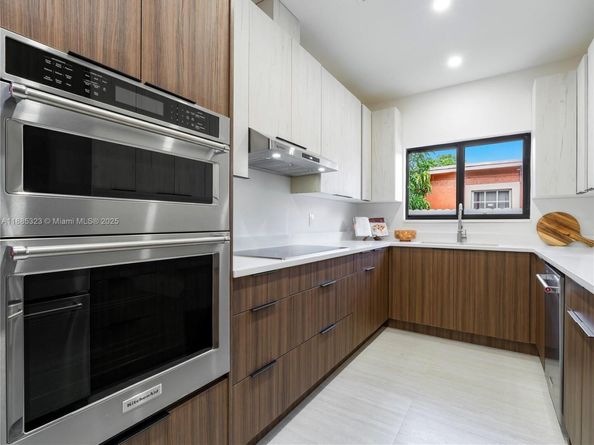 550 NW 143rd St, North Miami FL 33168