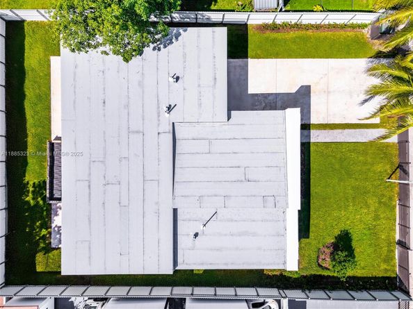 550 NW 143rd St, North Miami FL 33168