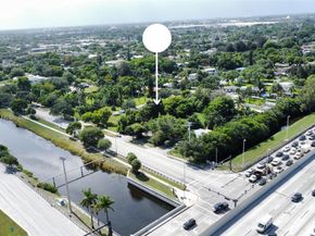5221 Orange Dr, Davie FL 33314