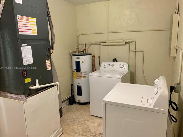 5221 Orange Dr, Davie FL 33314