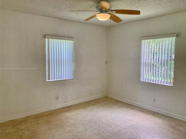 5221 Orange Dr, Davie FL 33314