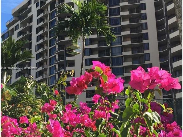 520 Brickell Key Dr A1615, Miami FL 33131