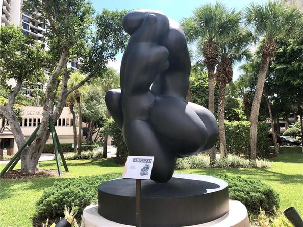 520 Brickell Key Dr A1615, Miami FL 33131