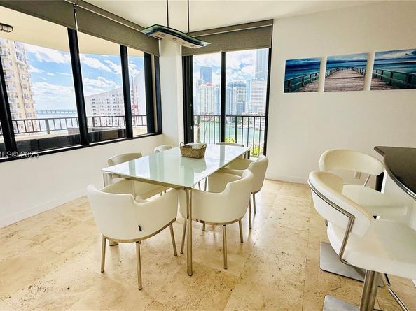 520 Brickell Key Dr A1615, Miami FL 33131