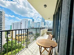 520 Brickell Key Dr A1615, Miami FL 33131