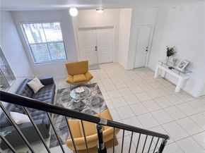 9866 NW 10th St, Miami FL 33172