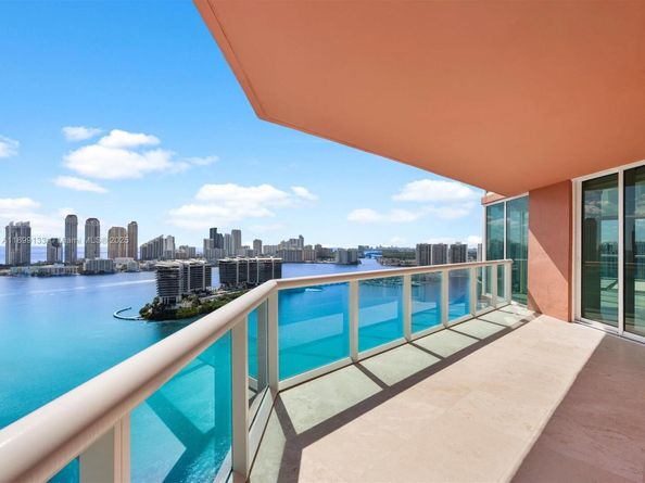 3370 Hidden Bay Dr 3113, Aventura FL 33180