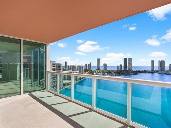 3370 Hidden Bay Dr 3113, Aventura FL 33180