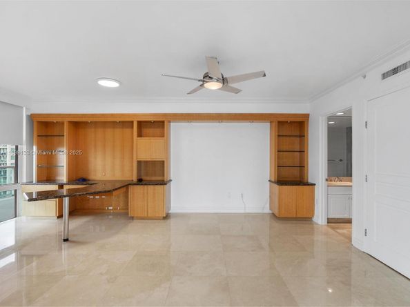 3370 Hidden Bay Dr 3113, Aventura FL 33180