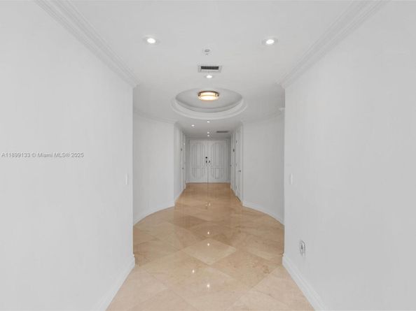 3370 Hidden Bay Dr 3113, Aventura FL 33180