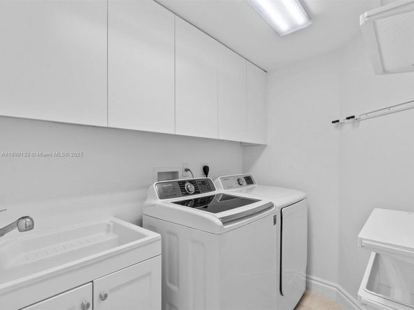3370 Hidden Bay Dr 3113, Aventura FL 33180