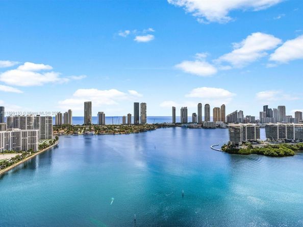 3370 Hidden Bay Dr 3113, Aventura FL 33180