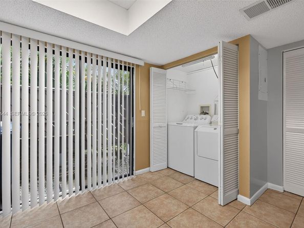 707 Stonewood Ct 19C, Jupiter FL 33458