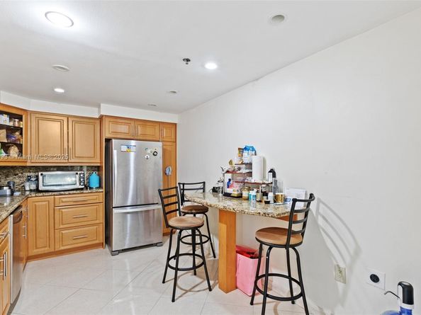 17600 N Bay Rd N701, Sunny Isles Beach FL 33160