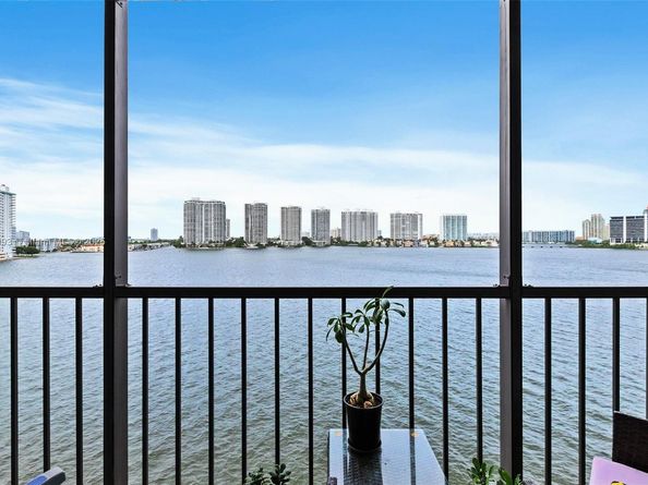 17600 N Bay Rd N701, Sunny Isles Beach FL 33160