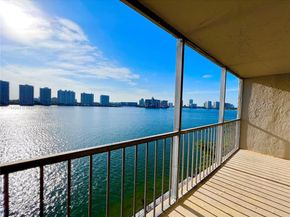 17600 N Bay Rd N701, Sunny Isles Beach FL 33160