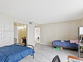 17600 N Bay Rd N701, Sunny Isles Beach FL 33160