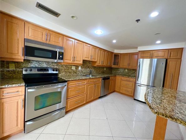 17600 N Bay Rd N701, Sunny Isles Beach FL 33160