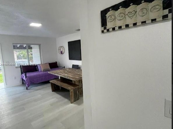 3085 NW 51st St, Miami FL 33142