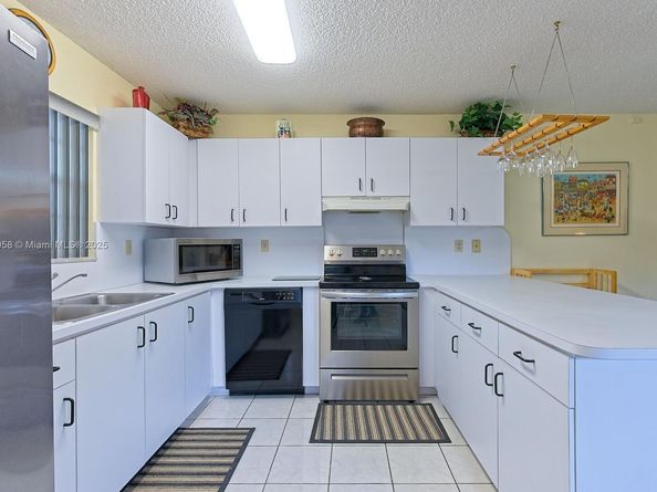 10360 SW 22nd St, Miami FL 33165