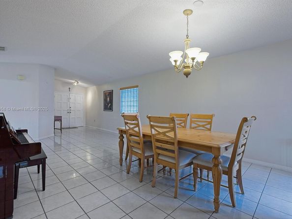 10360 SW 22nd St, Miami FL 33165